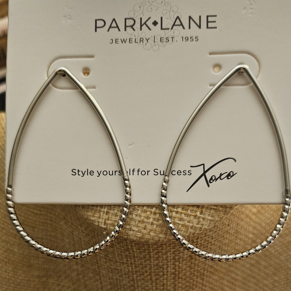 PARK LANE Hoop Earrings. 2inches.  Silver.